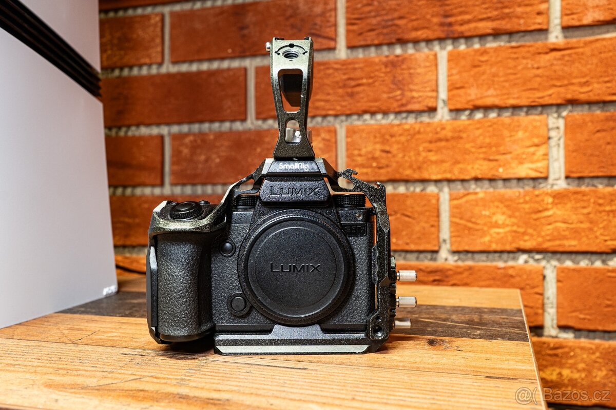 Lumix S5IIX + SmallRig “Black Mamba” - 2