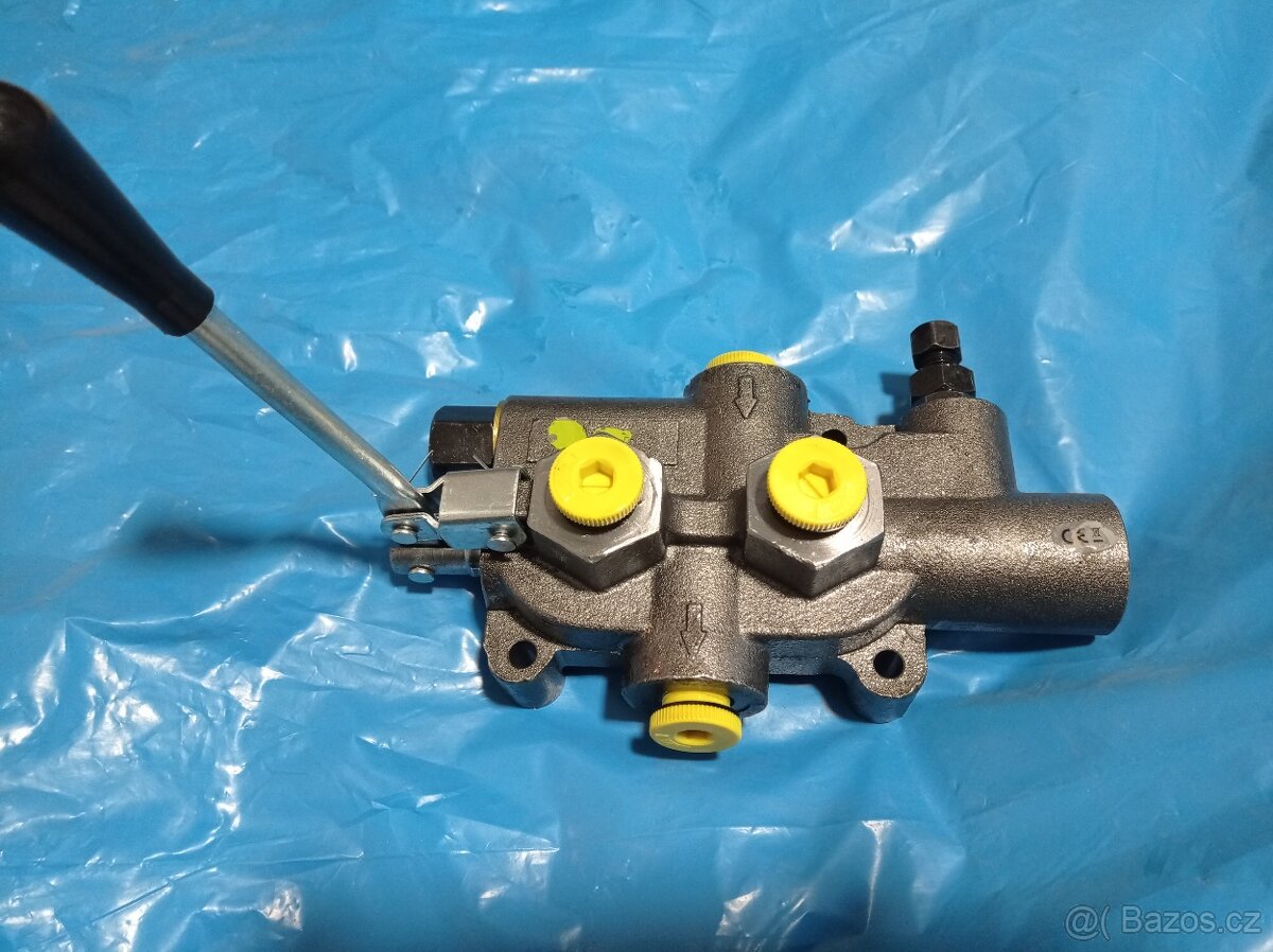 Nový hydraulický rozvaděč 80 l - 2