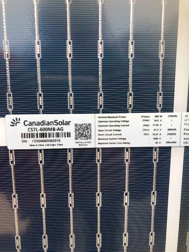 Solární panely Canadian 600W bifacial - 2