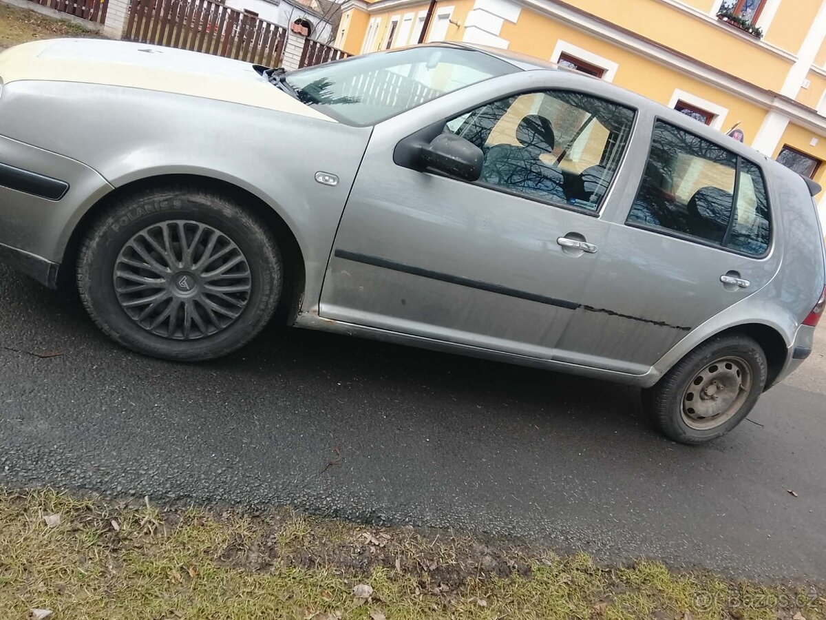 Volkswagen golf 4 1.6 16 v dily levně - 2