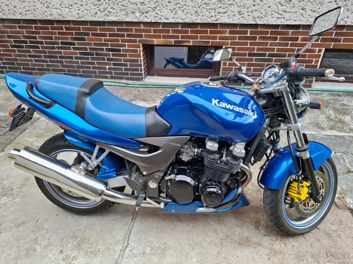 Kawasaki ZR-7 - 2