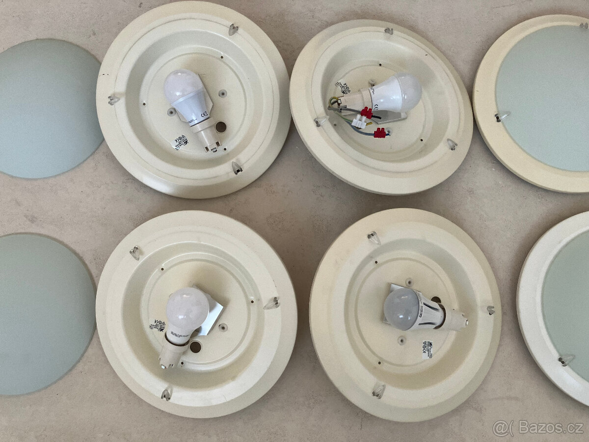 8ks světlo + 9ks žárovka - 2