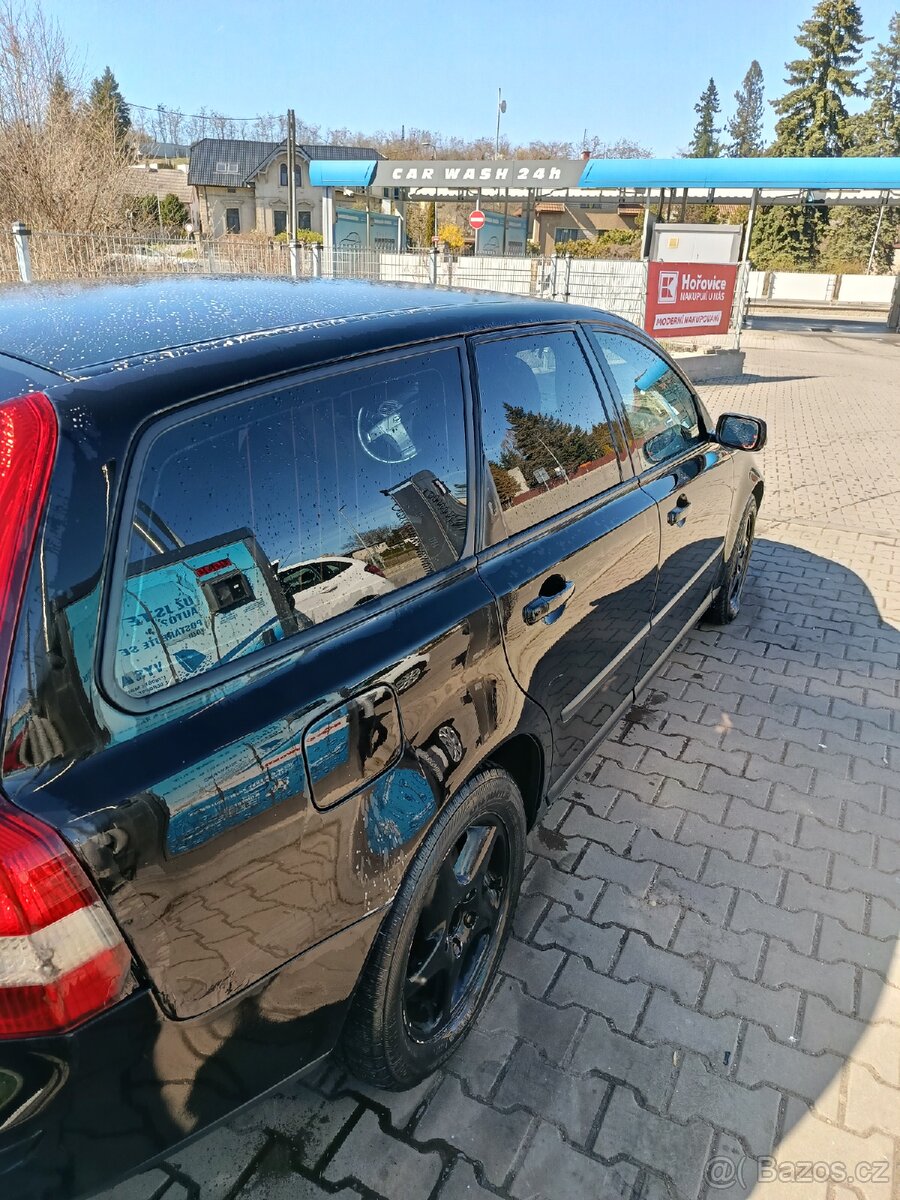 Volvo V50 - 2