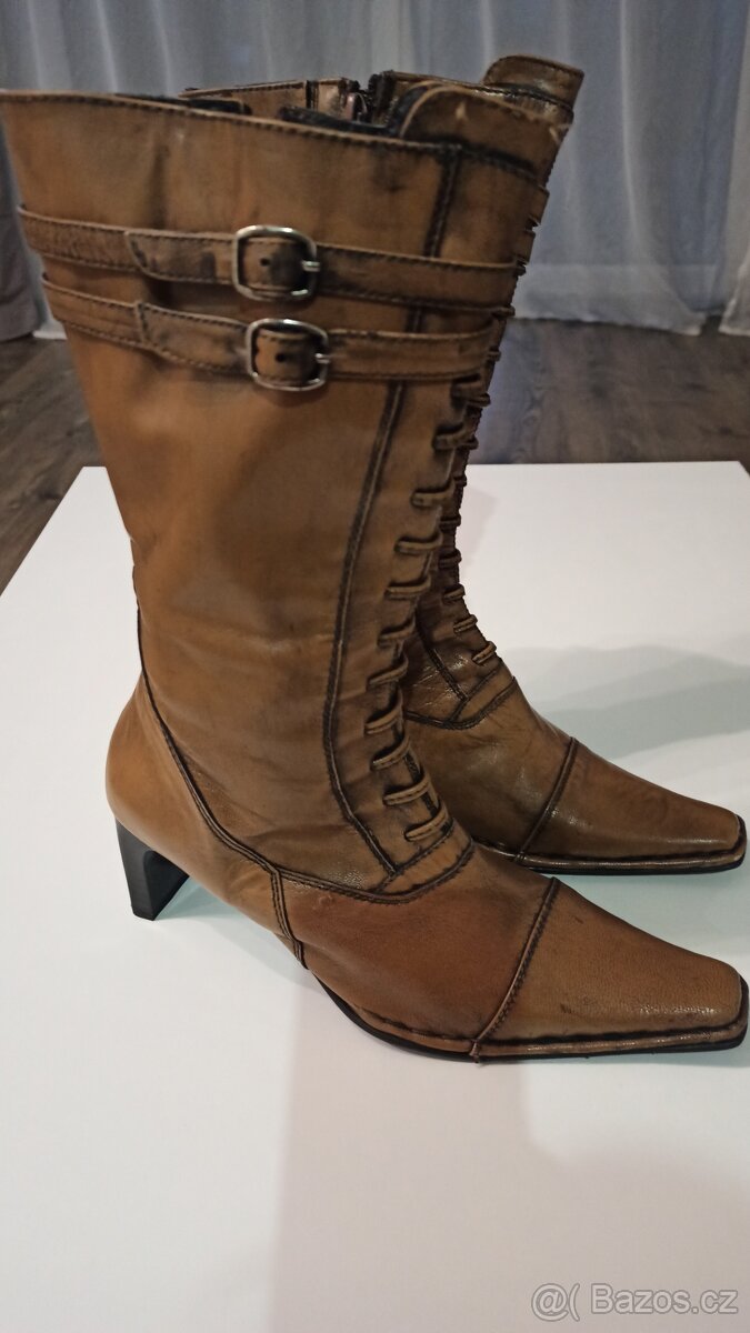 Hnědé kozačky - 2