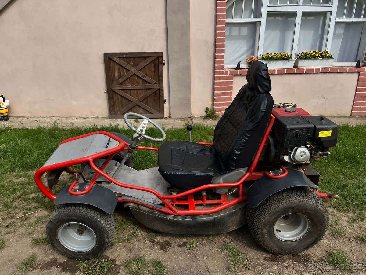 Buggy / traktůrek/sekačka