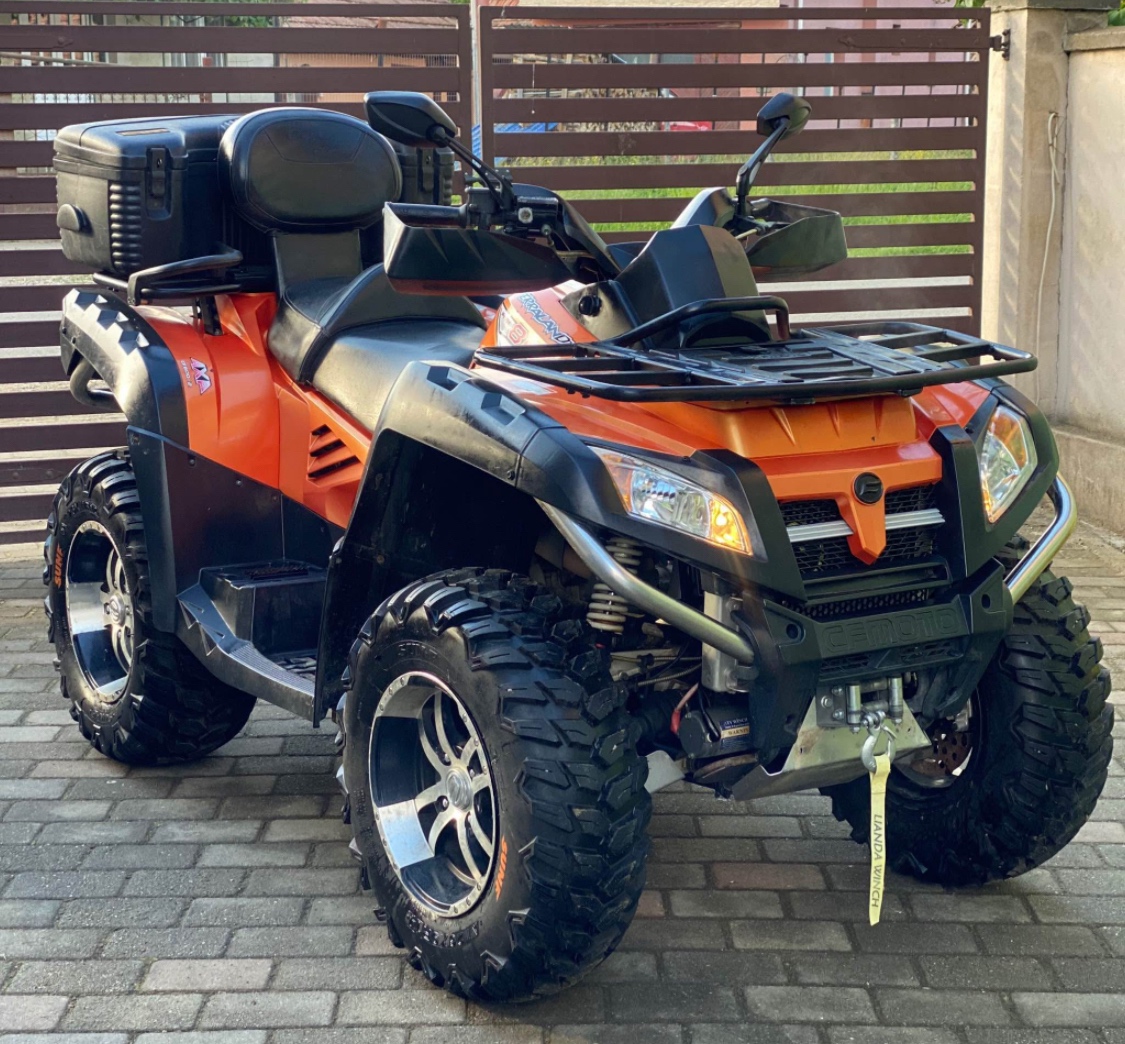 CF MOTO X8 4x4 800ccm V-twin