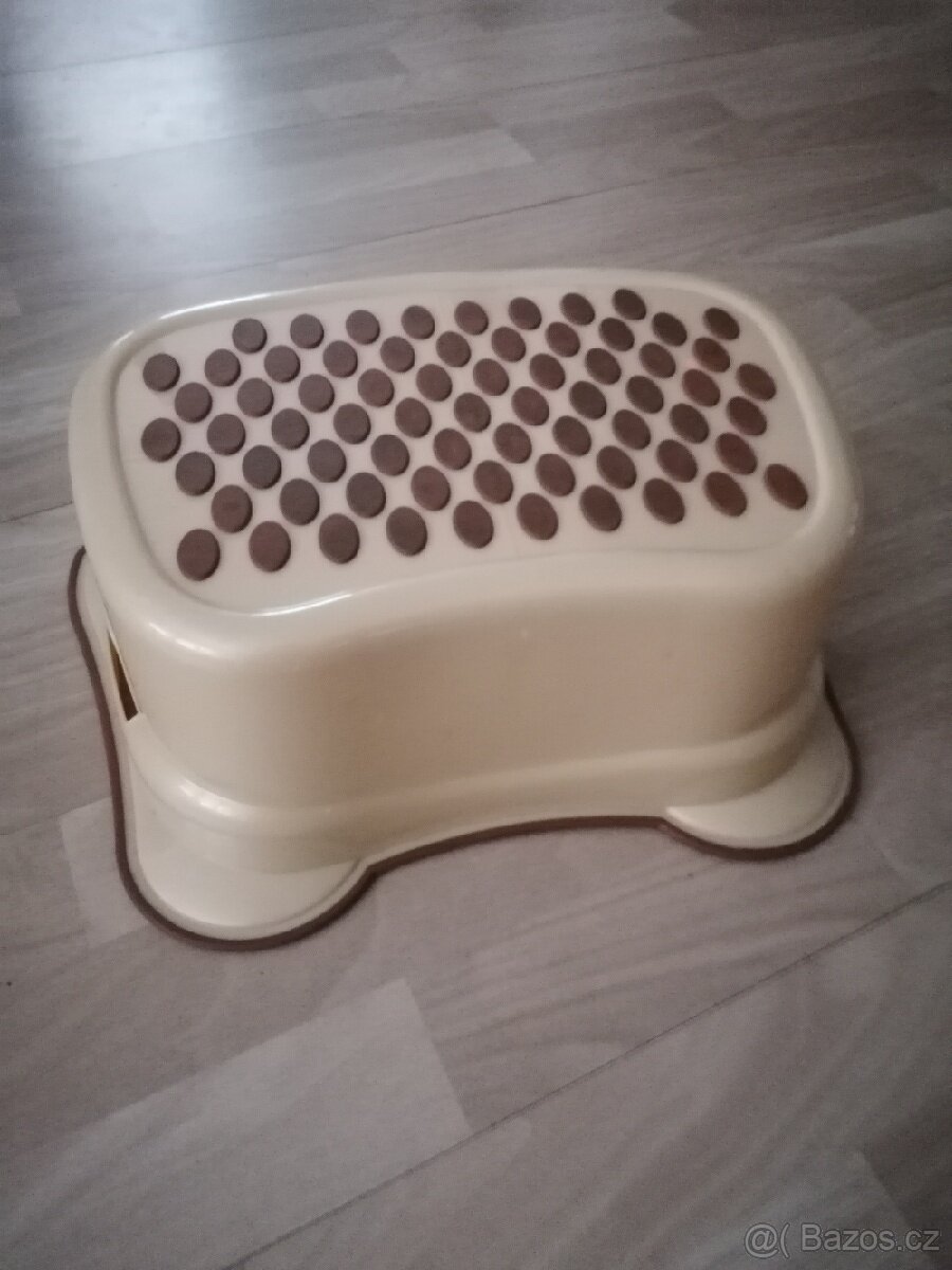 Dětské protiskluzové stupátko k umyvadlu - 2