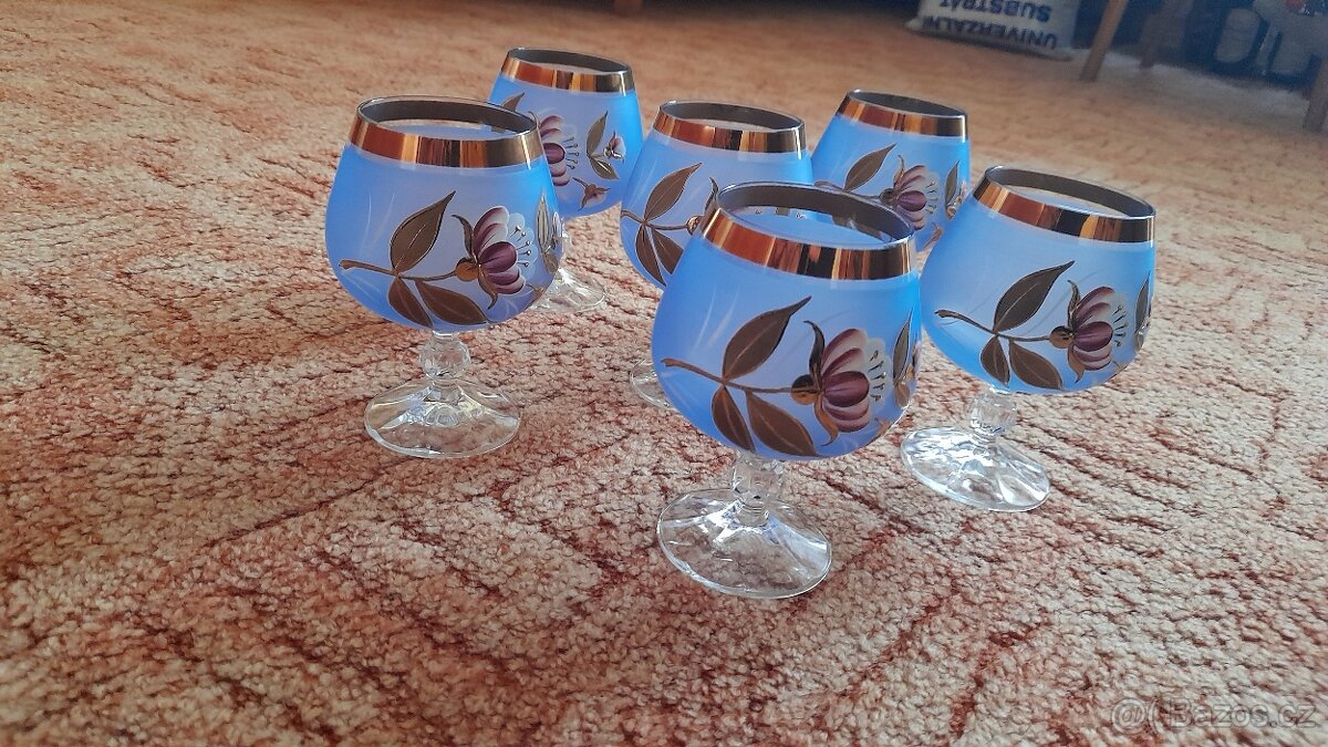sada 6 sklenic na víno se smaltem a zlatem - 2