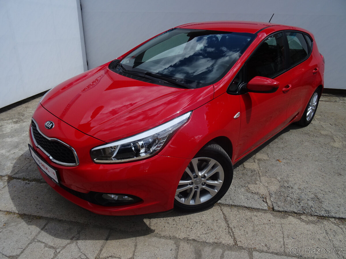 Kia Ceed 1.6GDi,99kW,1majČR,S.kniha,64tkm,ESP,klima - 2