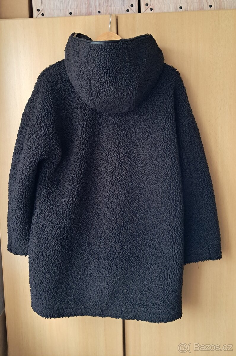 Dámský zimní kabát s kapucí - 2