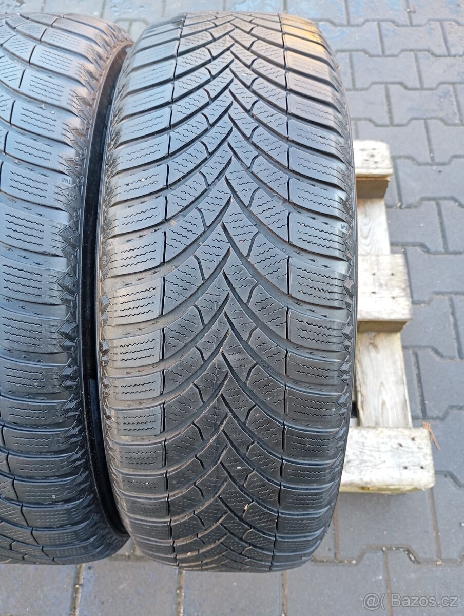 215/65/17 zimní pneu semperit - 2