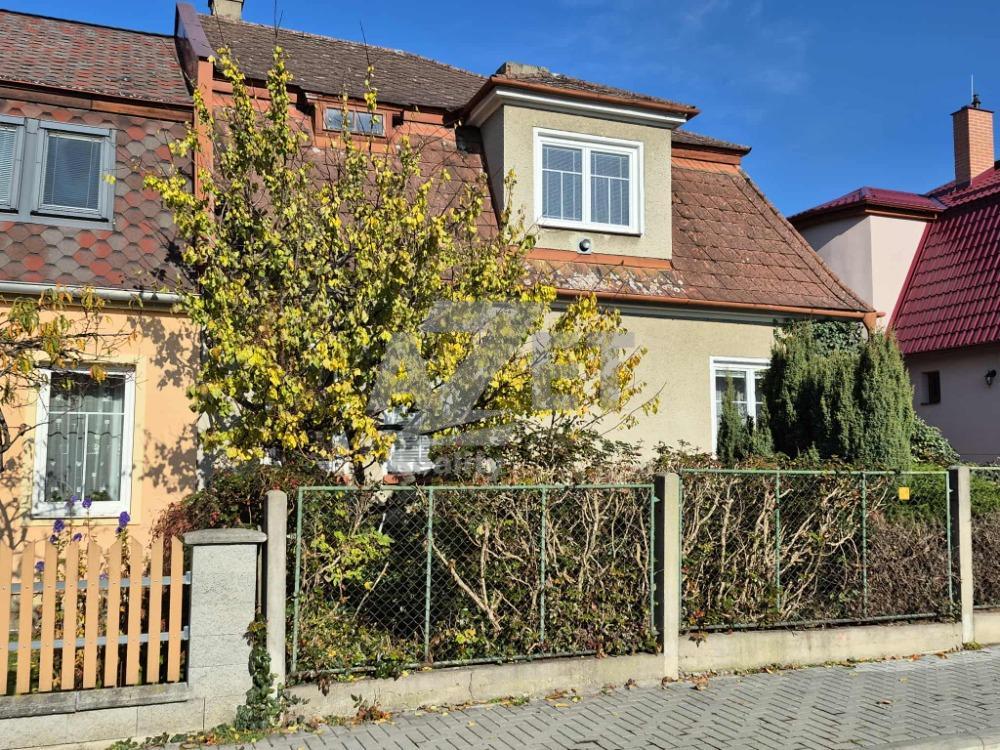 Prodej rodinného domu, 714 m2, Šternberk - 2