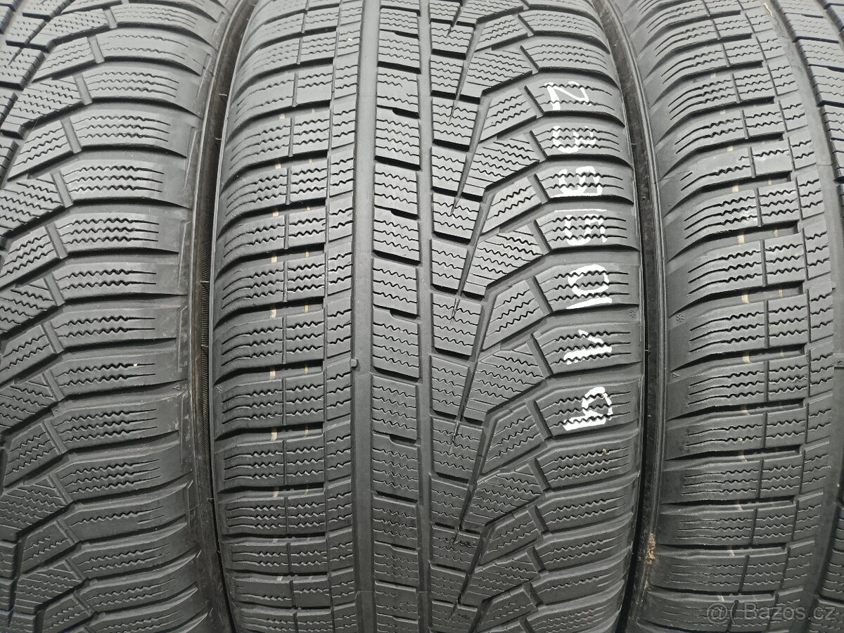 Zimní pneu 235/50/19 Hankook - 2