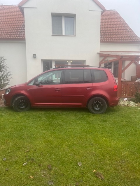 Volkswagen Touran 7 míst - 2