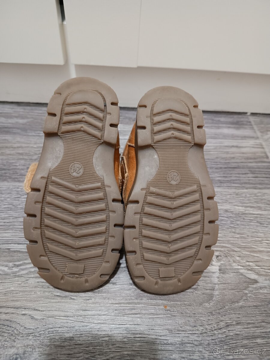 České kožené celoroční boty 24 - 2