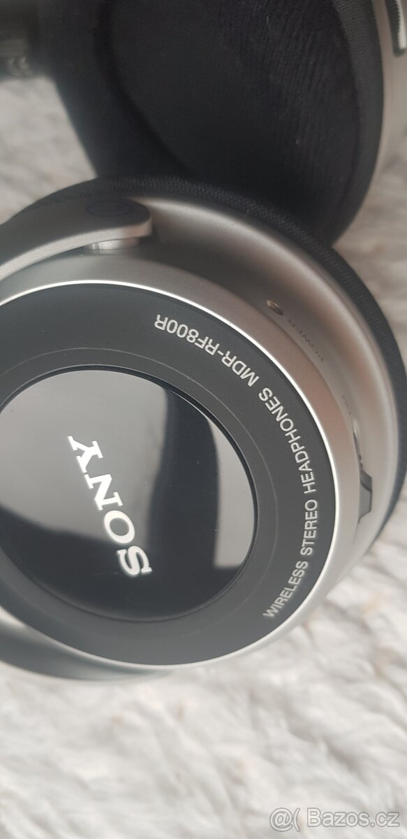 Sony - sluchátka - 2