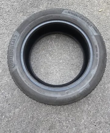 2x zimní pneu Continental 215/55R17 - 2