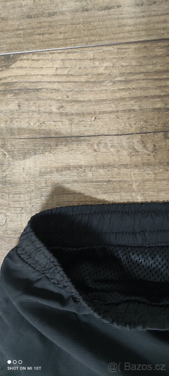 Nové - černé šusťáky - 2