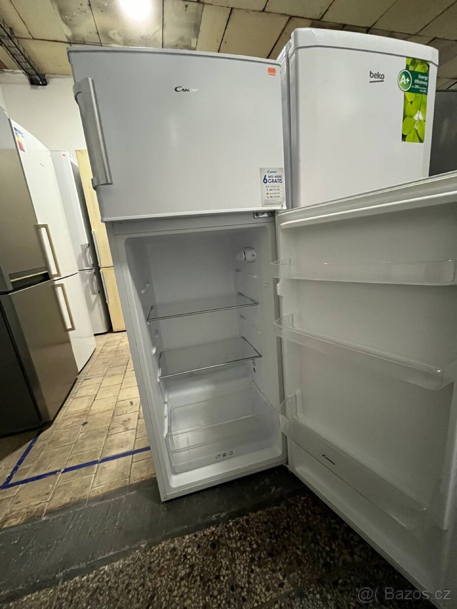 Kompaktní Candy lednice – malá, ale šikovná - 2