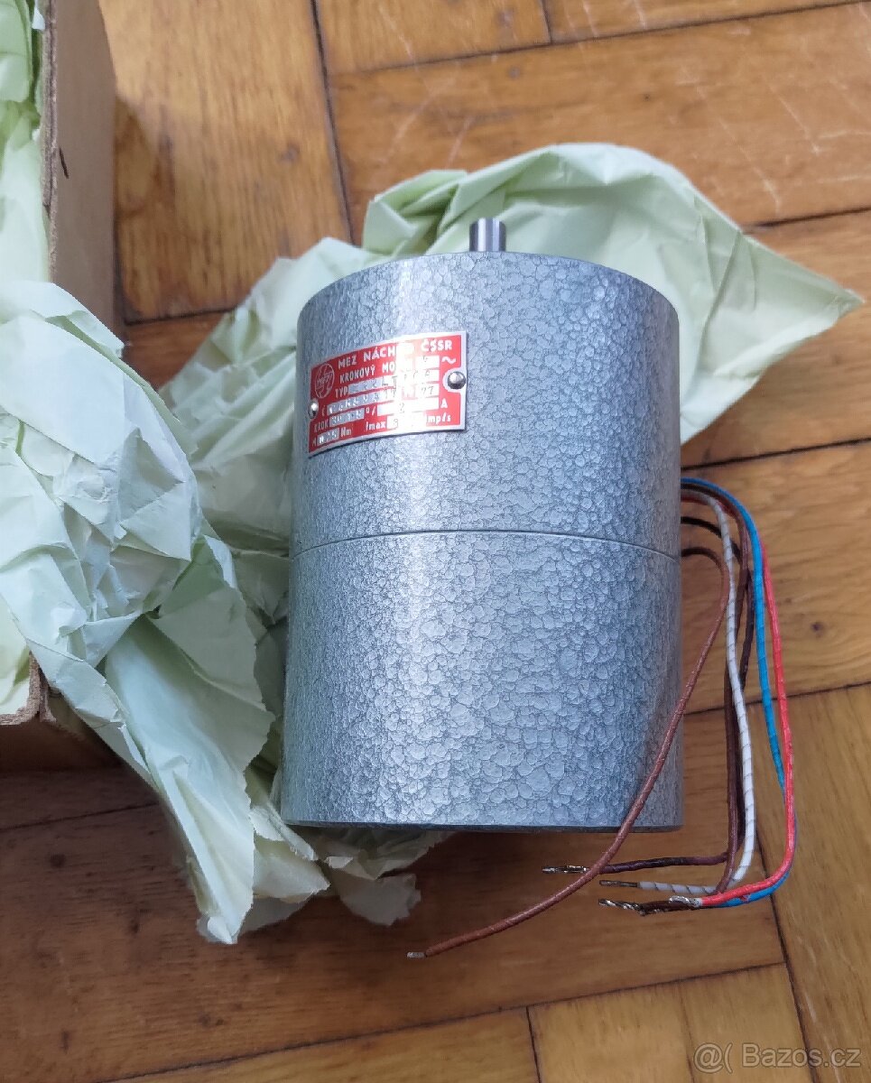 Krokový motorek MEZ Náchod - 2