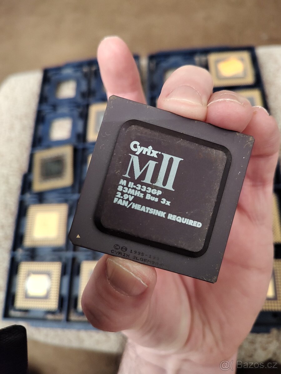 Sbírka starých procesoru 30 kusů - 2