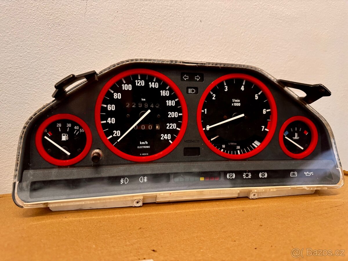 BMW e30 kroužky do budíku - 2