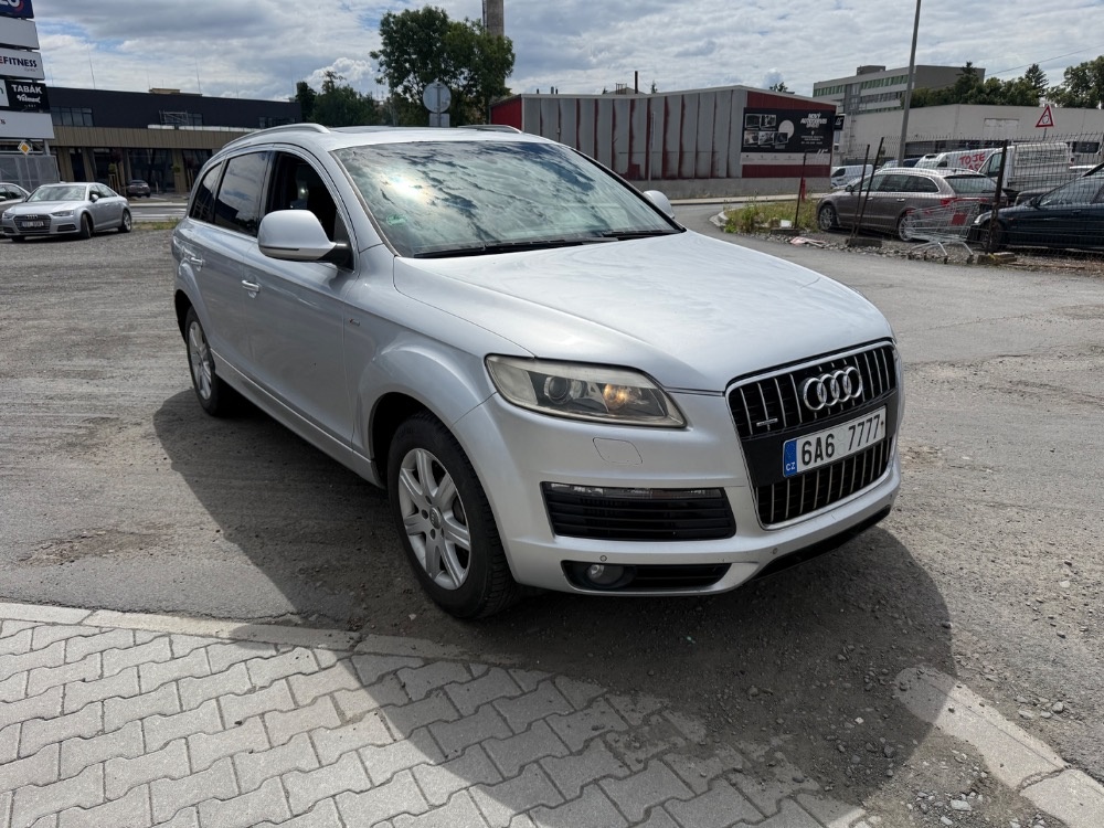 Audi Q7 S-line - 2