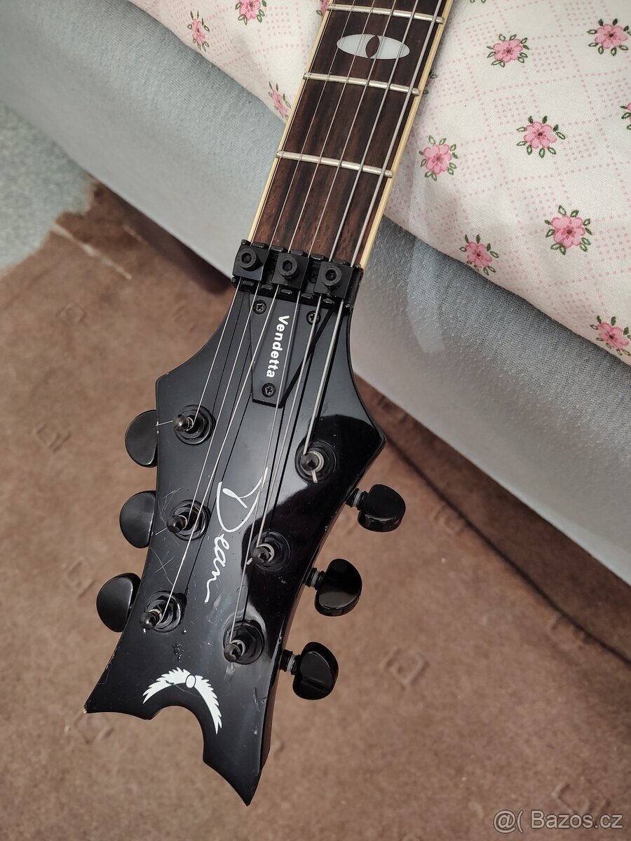 Dean Vendetta VN 4F Translucent Black - 2