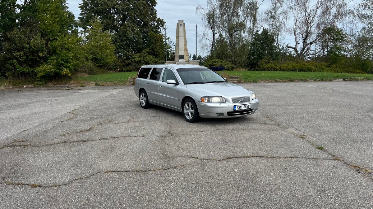 Volvo V70 2,4 D5 120kw - 2