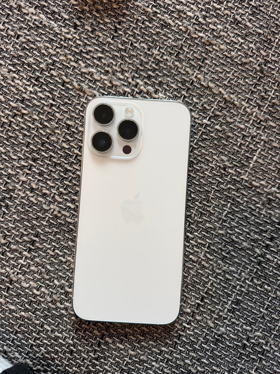 IPhone 14 Pro Max bílý - 2