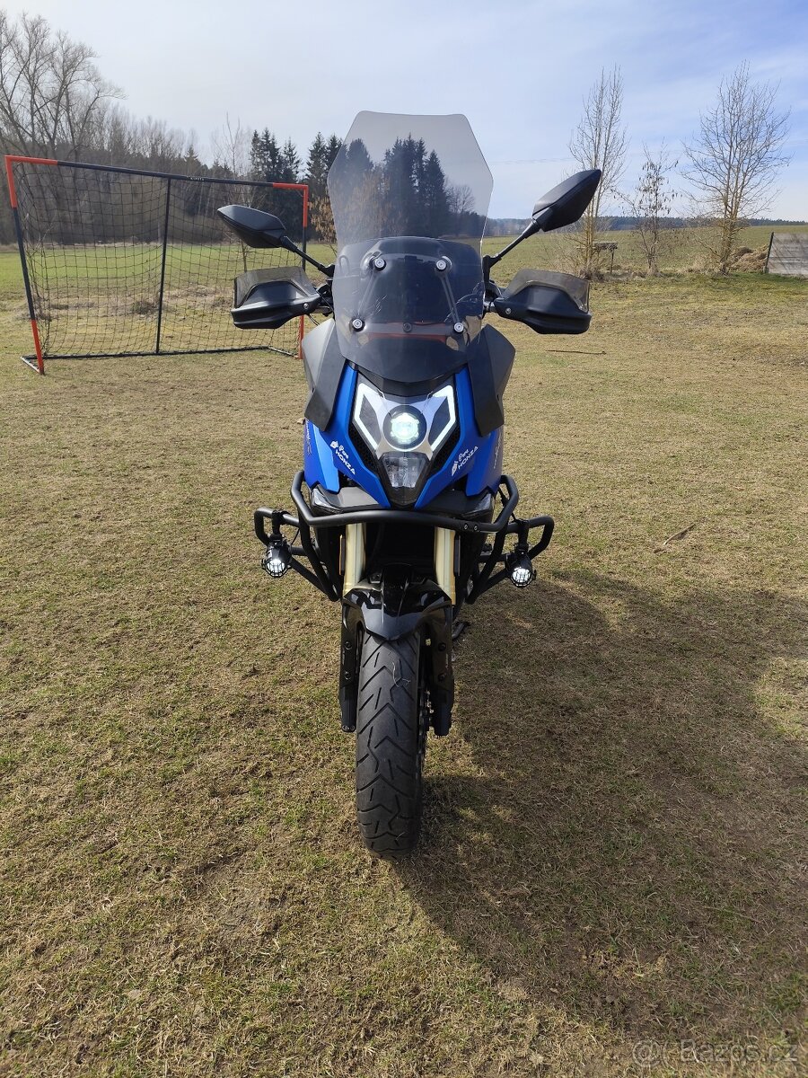CF moto 650MT