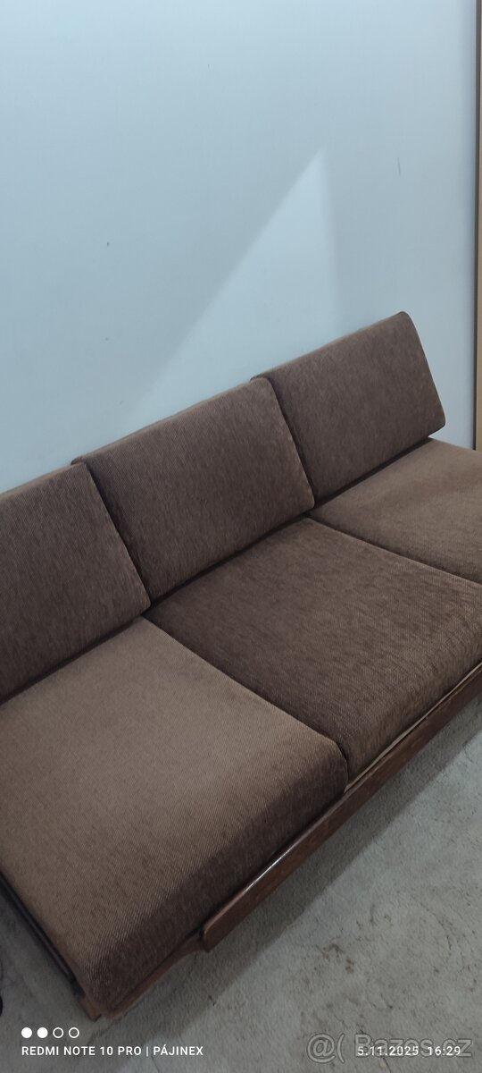 Rozkládací gauč - 2