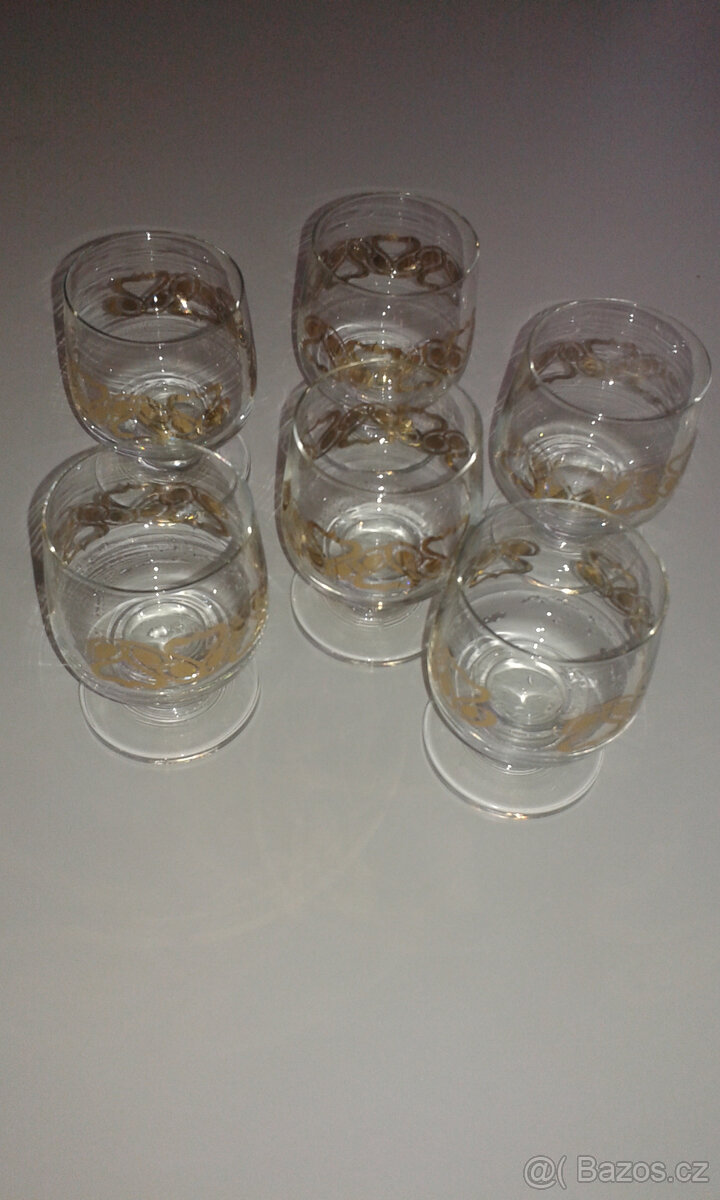 skleničky na víno a aperitiv - 2