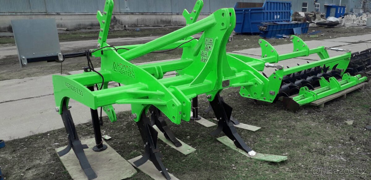 Dlátový pluh AGRIDIG (šířka 2,5-3m) - 2