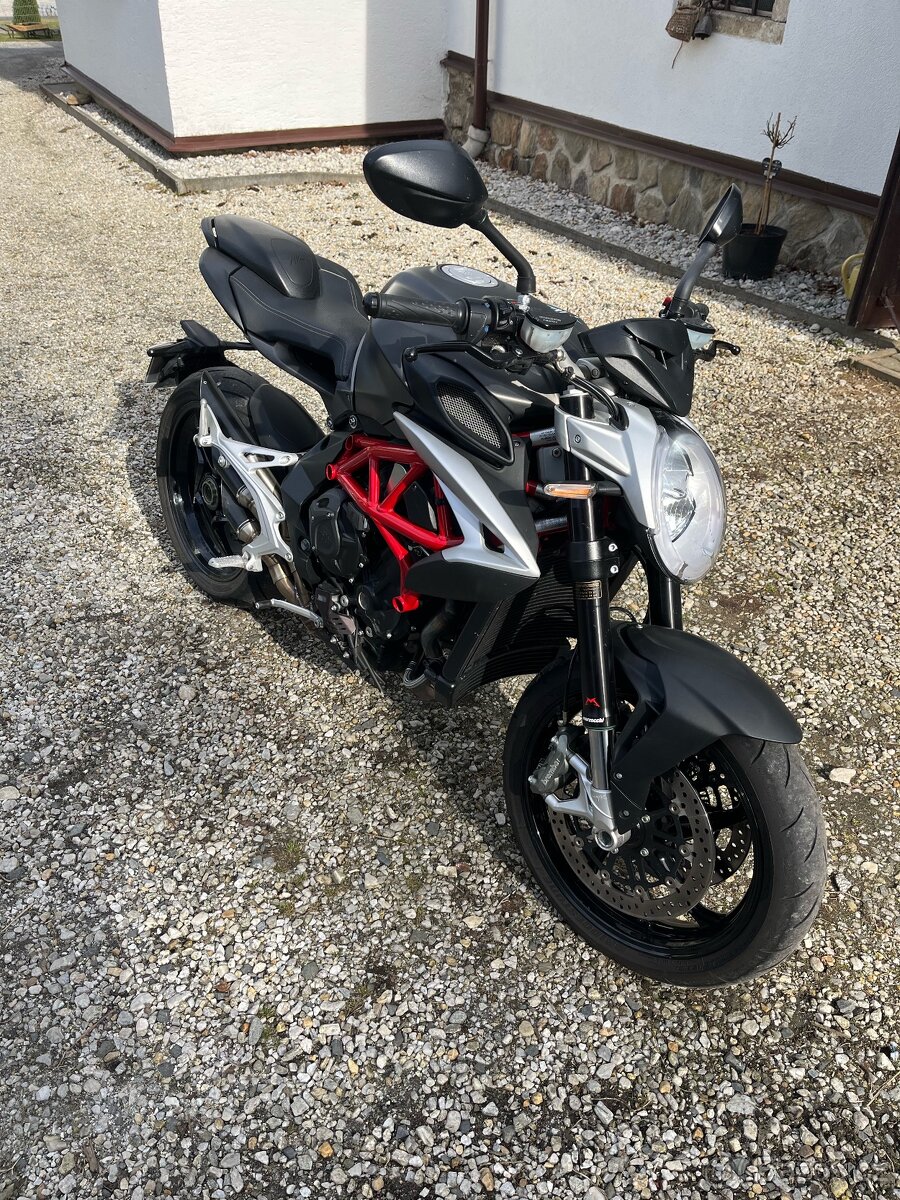 MV Augusta Brutale 800 - 2