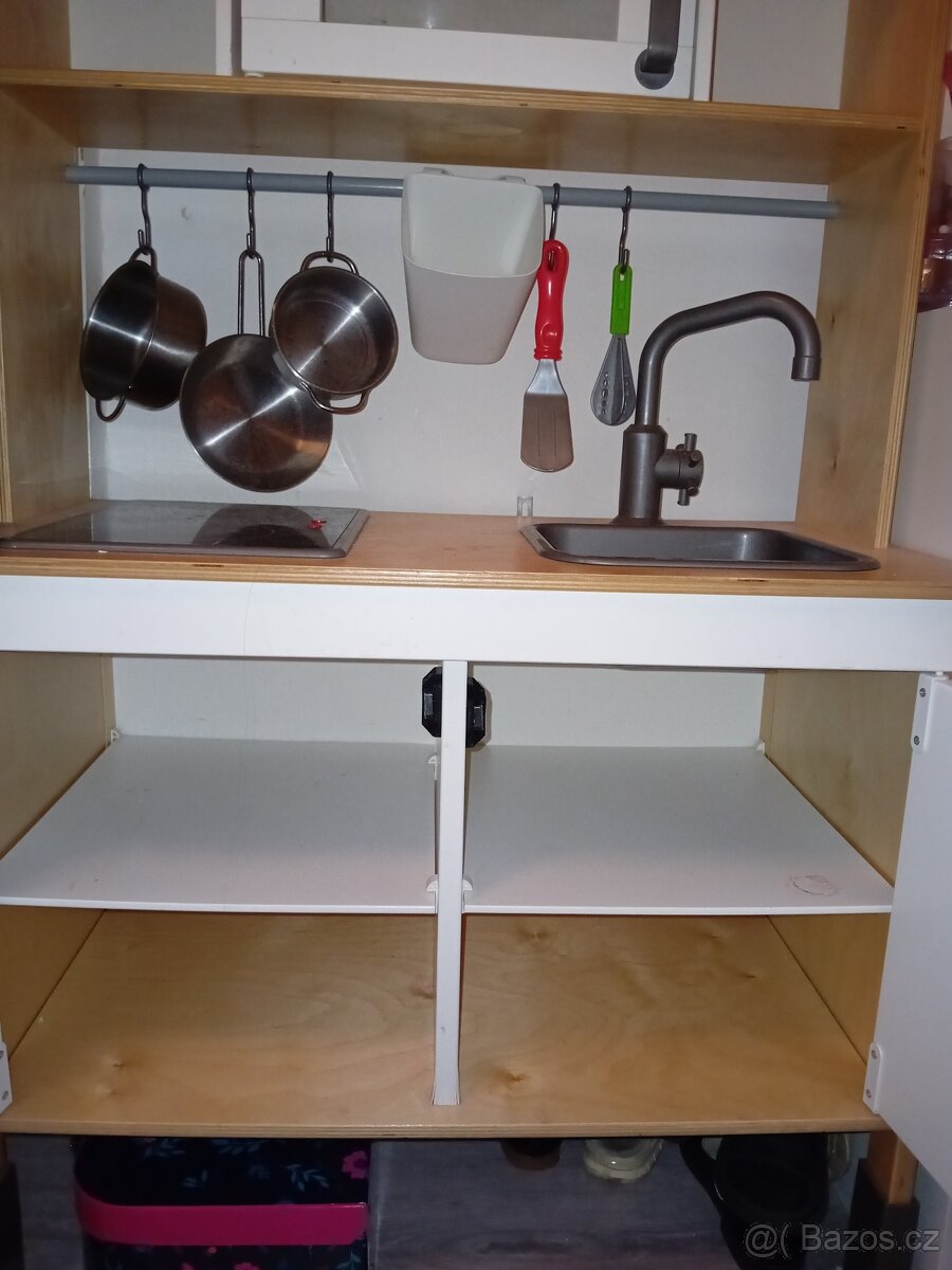 Dětská kuchyňka ikea s příslušenstvím - 2