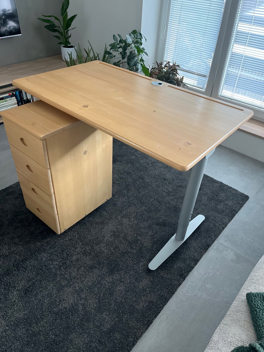 Dětský stůl polohovatelný - 2