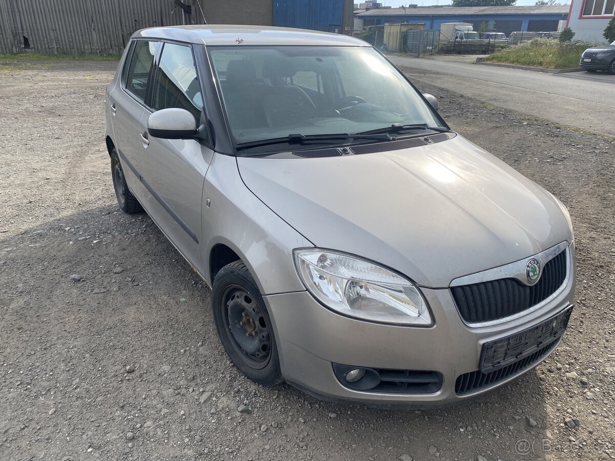 Fabia II díly kód barvy 9202 motor KO - 2