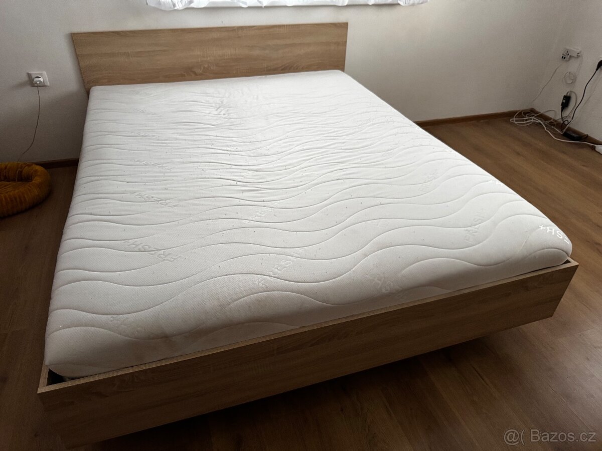 Manželská postel - 2