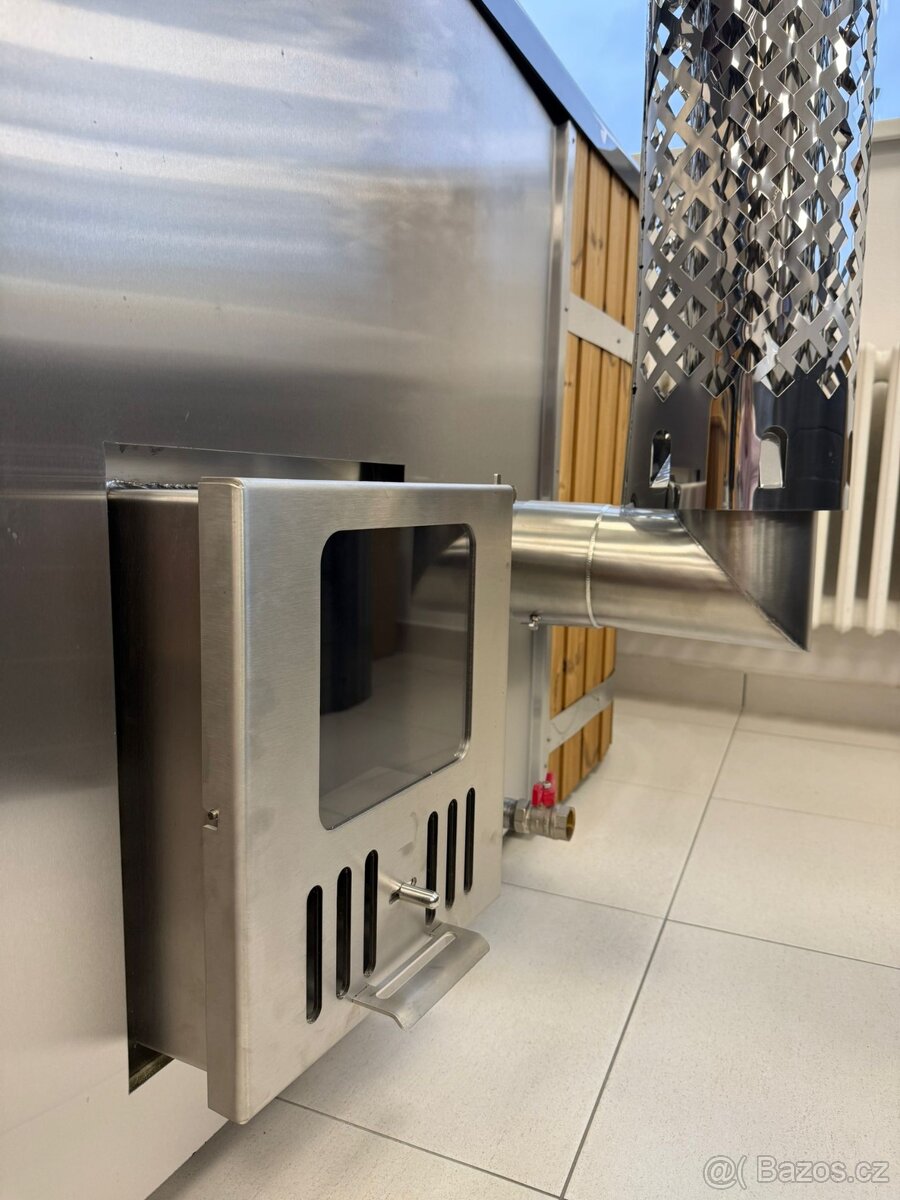 Koupací sud s hydromasážním a aeromasážním systémem - 2