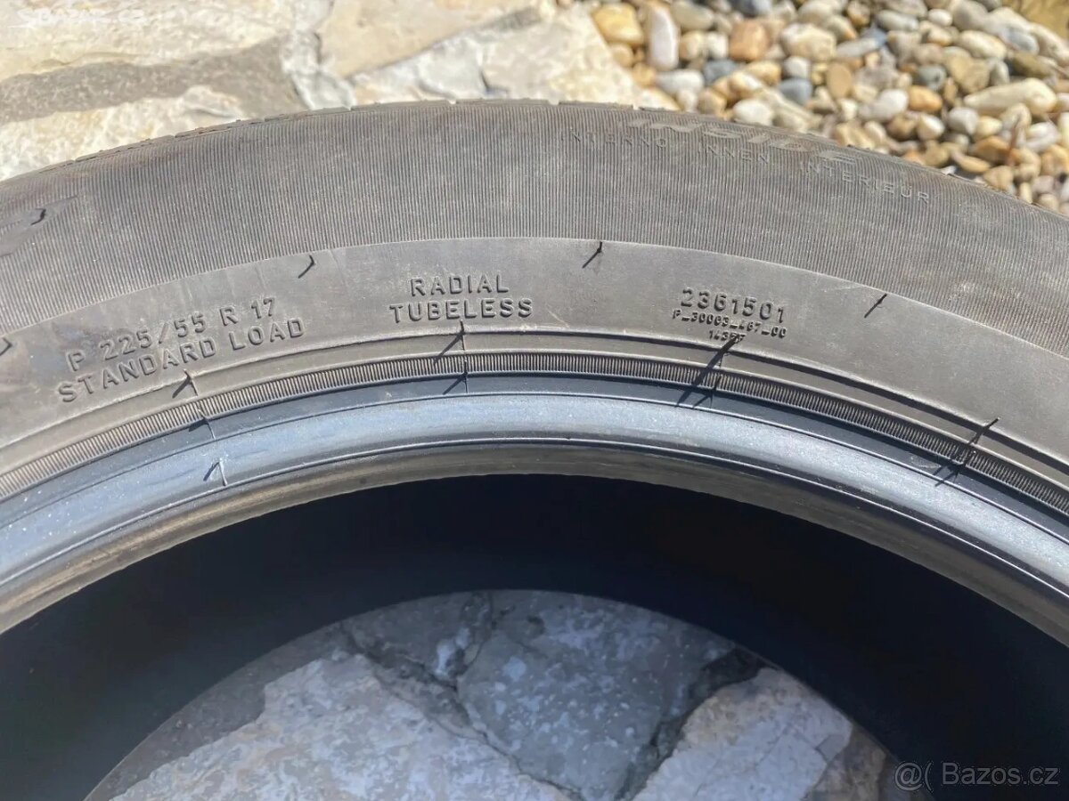 Pneu letní 225/55R17 - 2