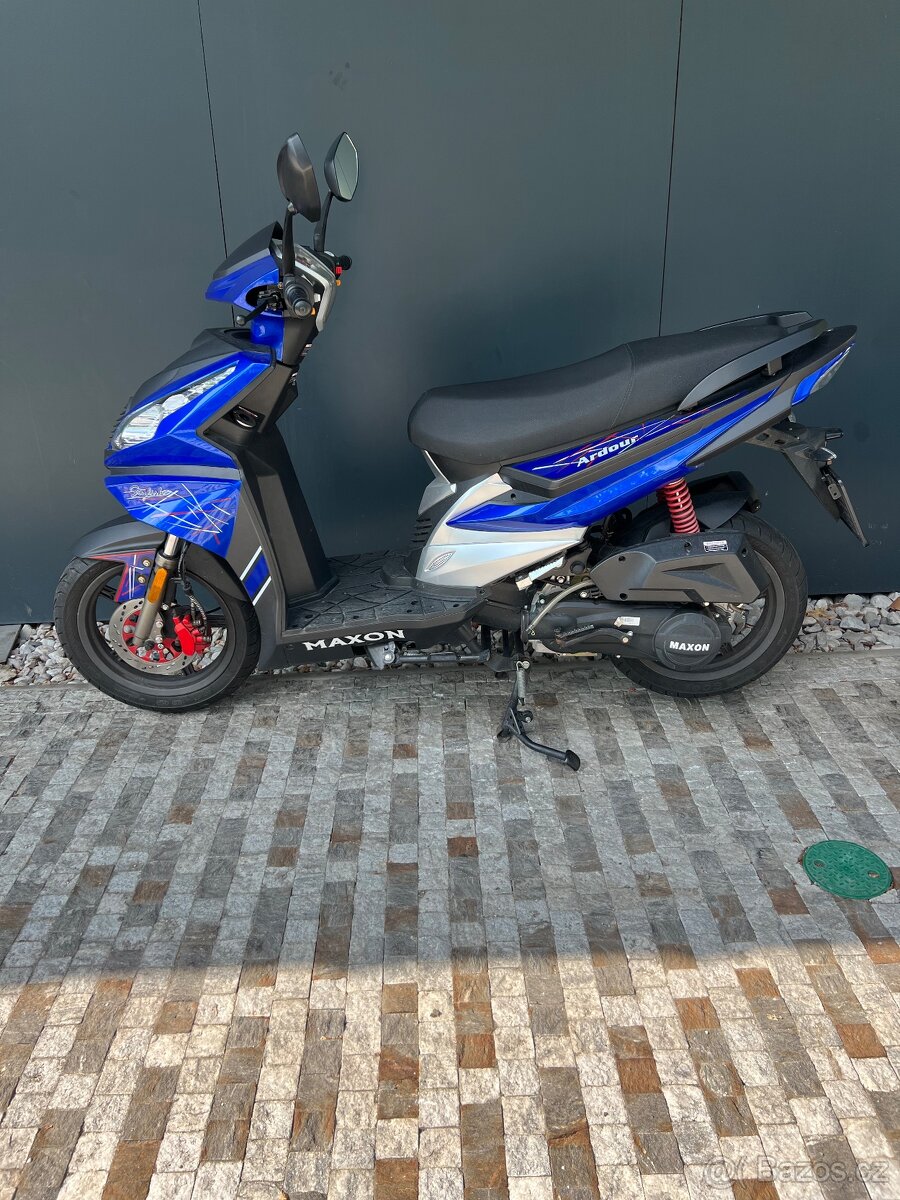 Skútry Maxon 125 Pronájem - 2