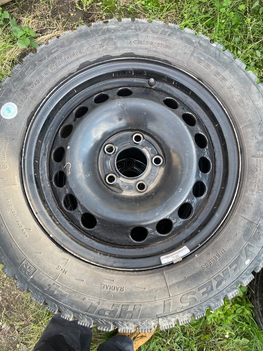 Zimní kola plechové disky r15 195/65 r15 - 2