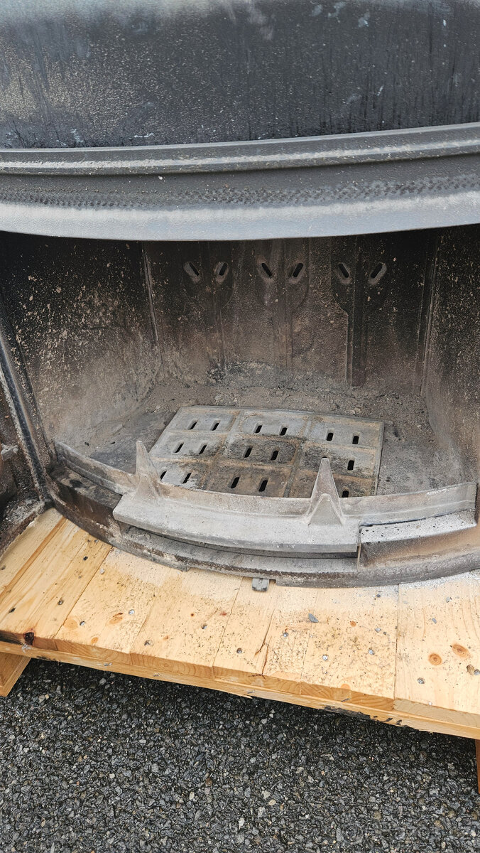 Staré krbové vložky - provizorní topidla - 2