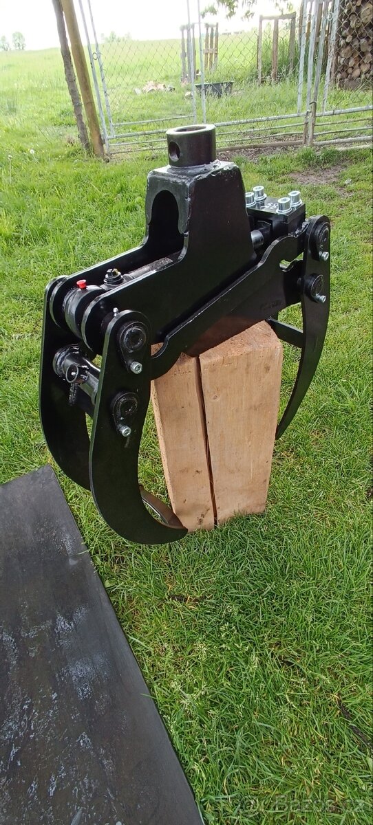 Hydraulický drapak - 2