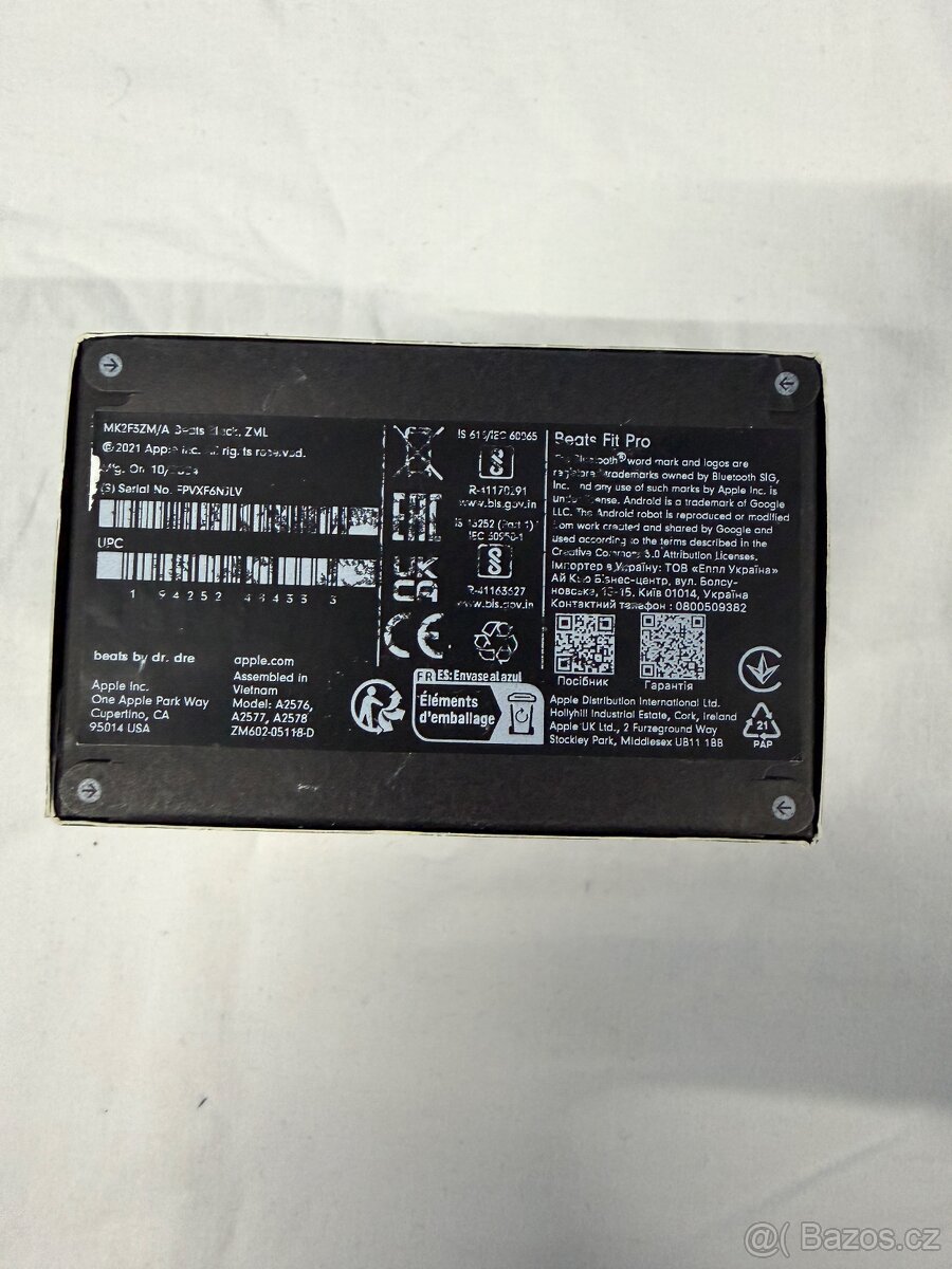 Apple Beats Fit Pro bezdrátová sluchátka černá - 2