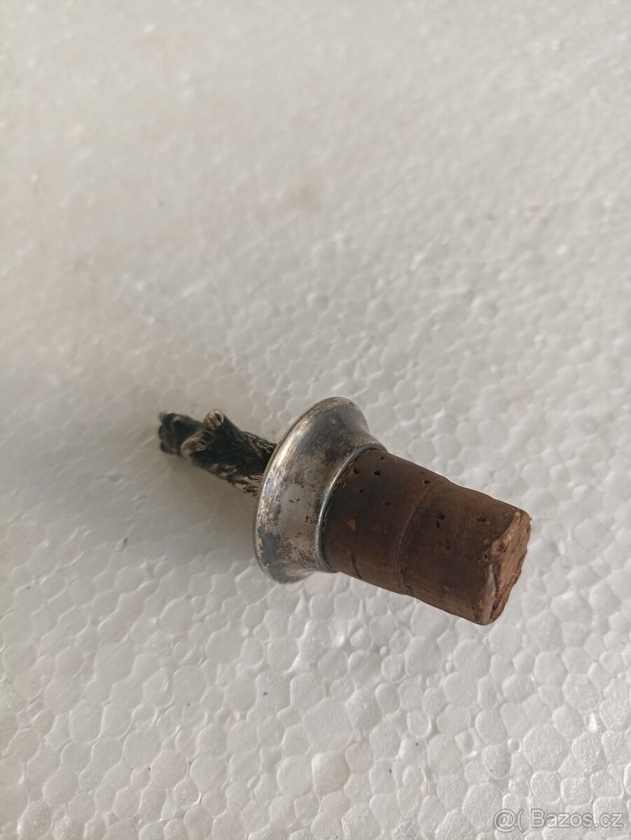 Starožitná figurální zátka - 2