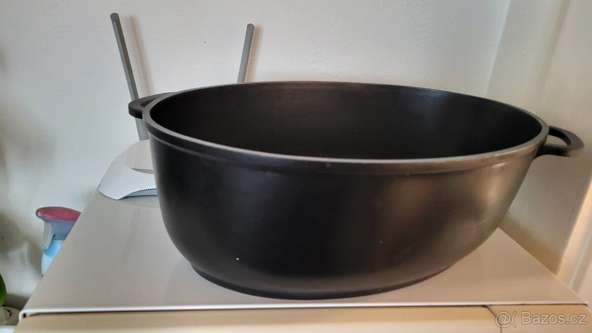 Litinové kastroly velké - 2