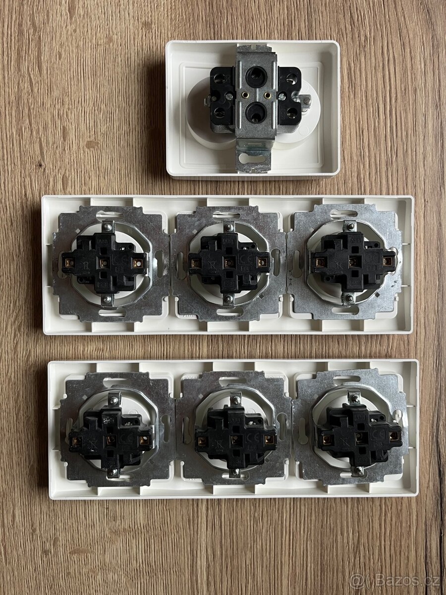 RÁMEČEK + ZÁSUVKY ABB - 2