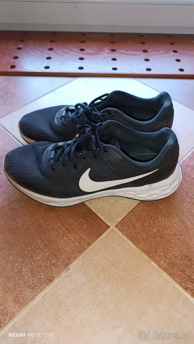Nike vel. 42.5, tréninkové boty - 2